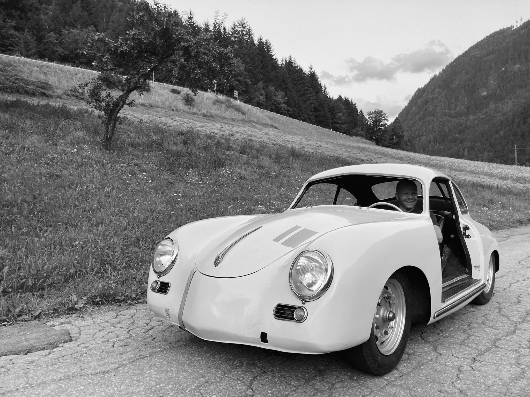 Porsche 356 auf der Bergstraße